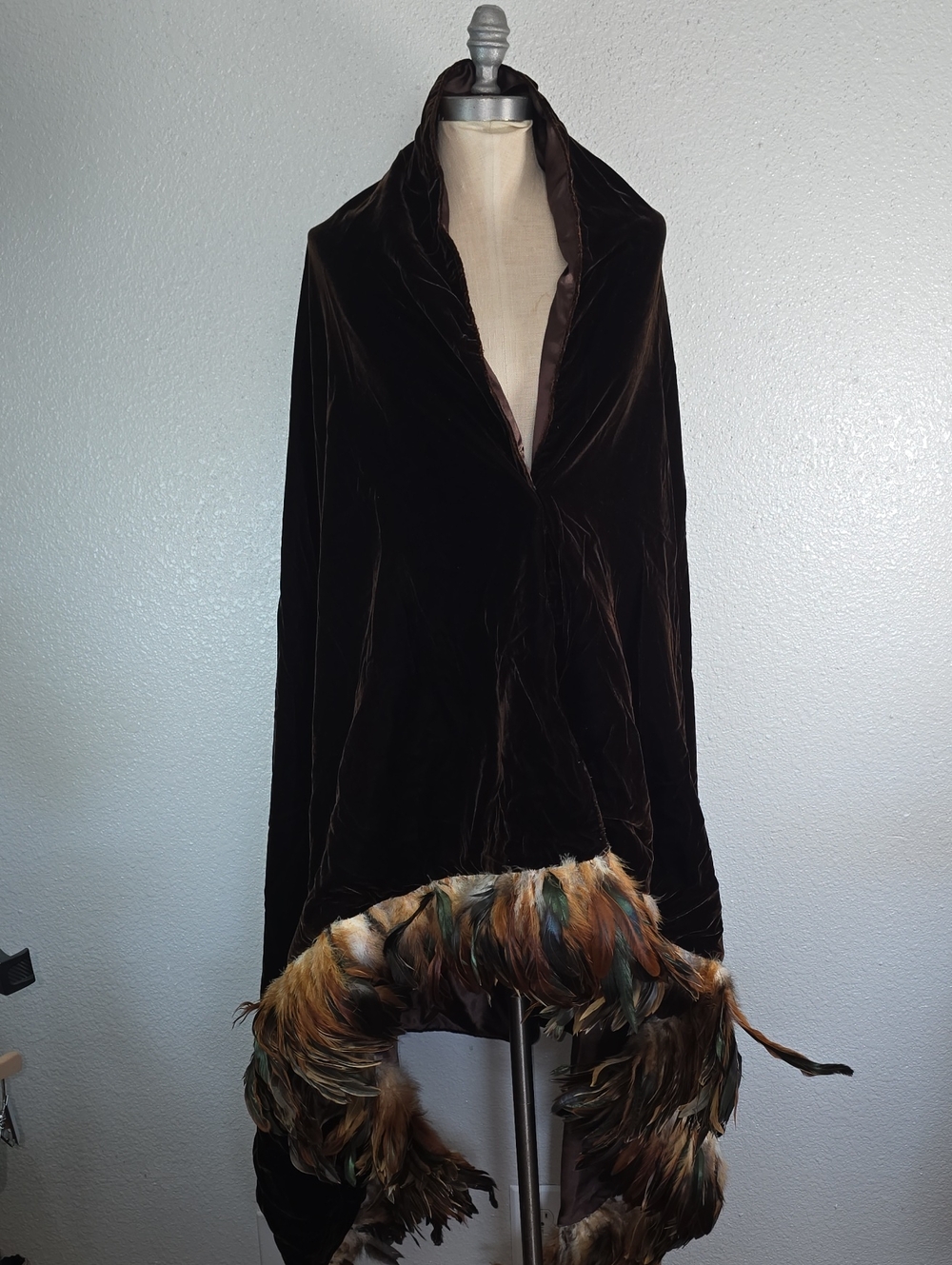 Doyble D Ranch Brown Velvet Throw with Feather Trim